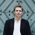 Arkadenhofkonzerte 2023: Oliver Pötzsch - Die Henkerstochter und die schwarze Madonna
